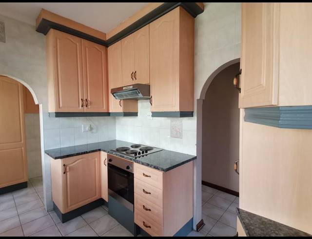 3 BEDROOM HOUSE FOR SALE IN CRAIGIEBURN